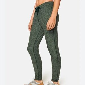 Outdoor Voices CloudKnit Sweatpant Mid Rise Pockets Green Travel Sz M